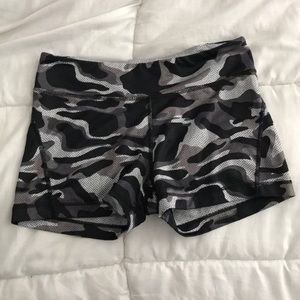 YOGSAMSOGA black camo spandex shorts